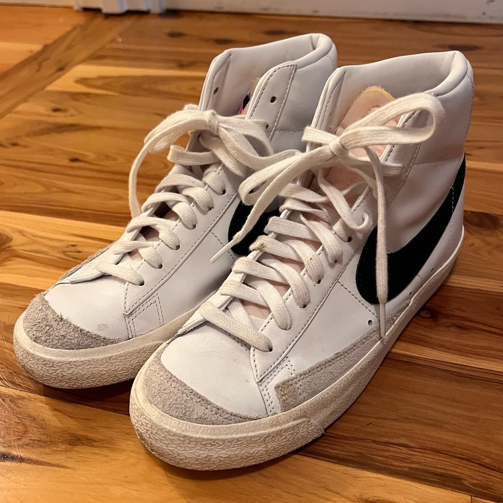 Nike Blazer Mid ‘77 Women’s Size 7.5 - Picture 1 of 6